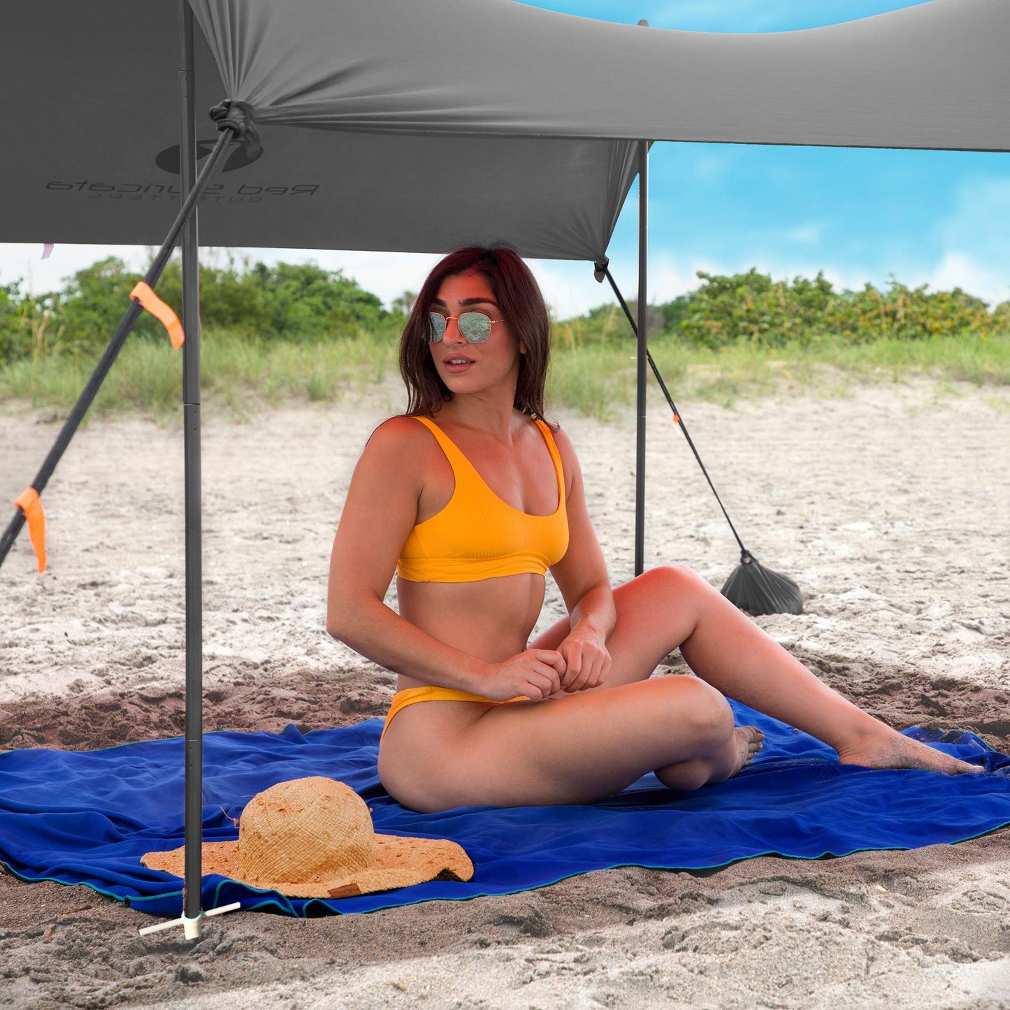 Red Suricata Family Beach Parasol - Sun Shade Canopy | UPF 50 UV Protection | Tent with 4 Aluminium Poles, 4 Pole Anchors, 4 Sandbag Anchors | Large & Portable Shelter Tarp